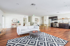 Ocean Waves 2bd2ba terrace 4 Blocks 2 Beach